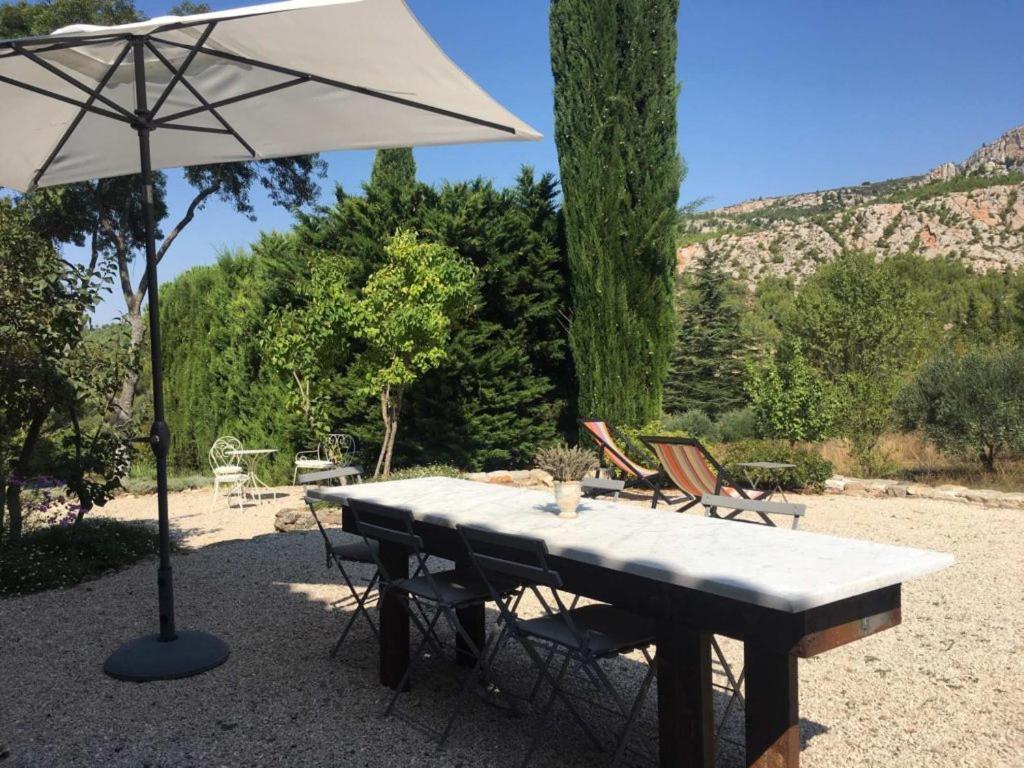 לינה וארוחת בוקר Saint-Antonin-sur-Bayon Le Moulin En Provence מראה חיצוני תמונה